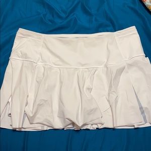 Lululemon skirt size 10